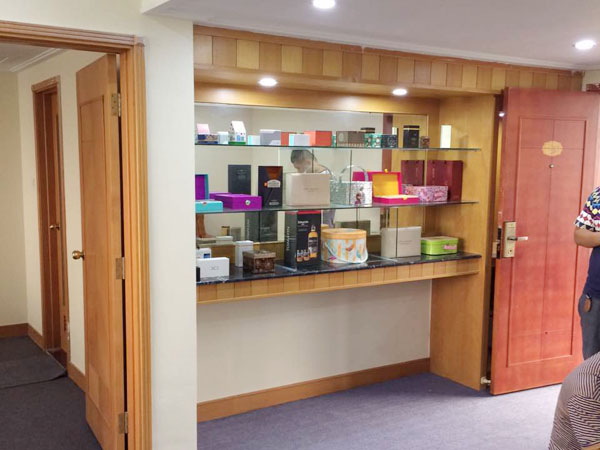 产线外包部一角